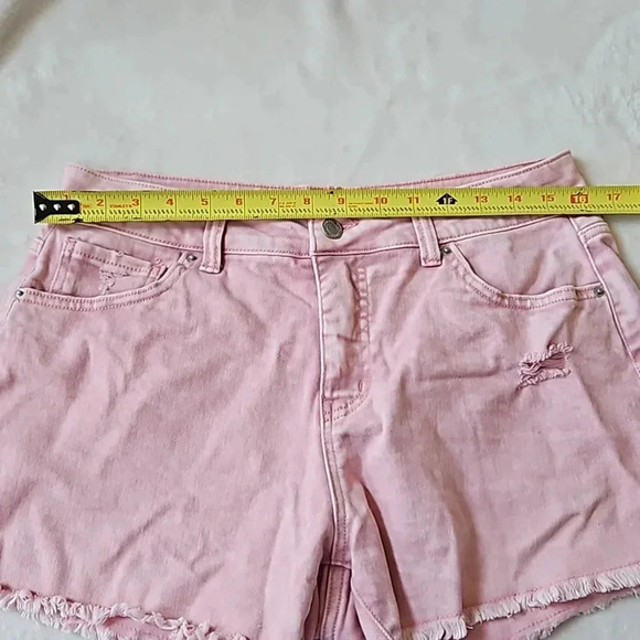 HIGH RISE SHORTS - Picture 3 of 6